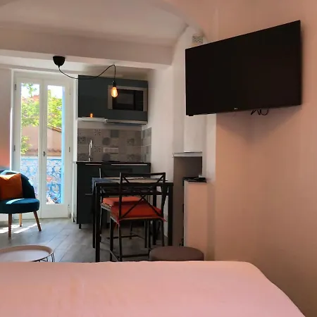 My - La - Sauna, & *